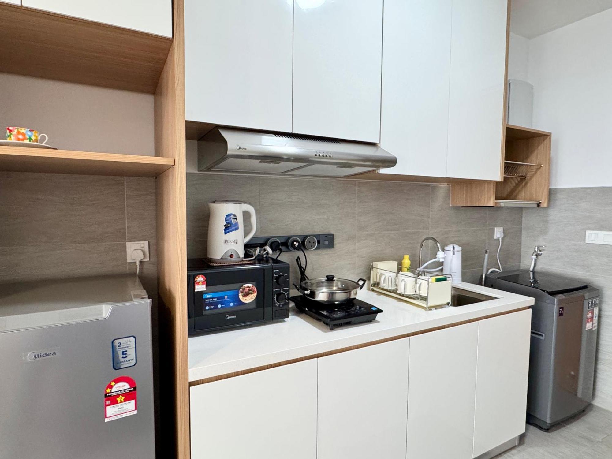 Apartment Sunsuria Forum Soho & Setia Alam By Moka Shah Alam