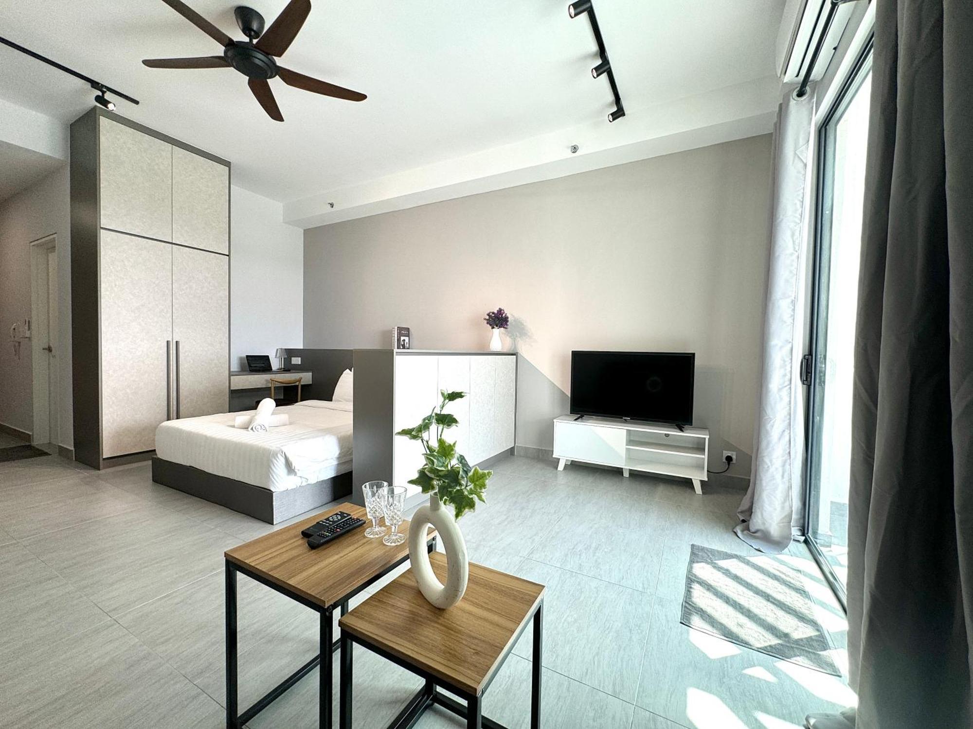 Sunsuria Forum Soho & Setia Alam By Moka Apartment *