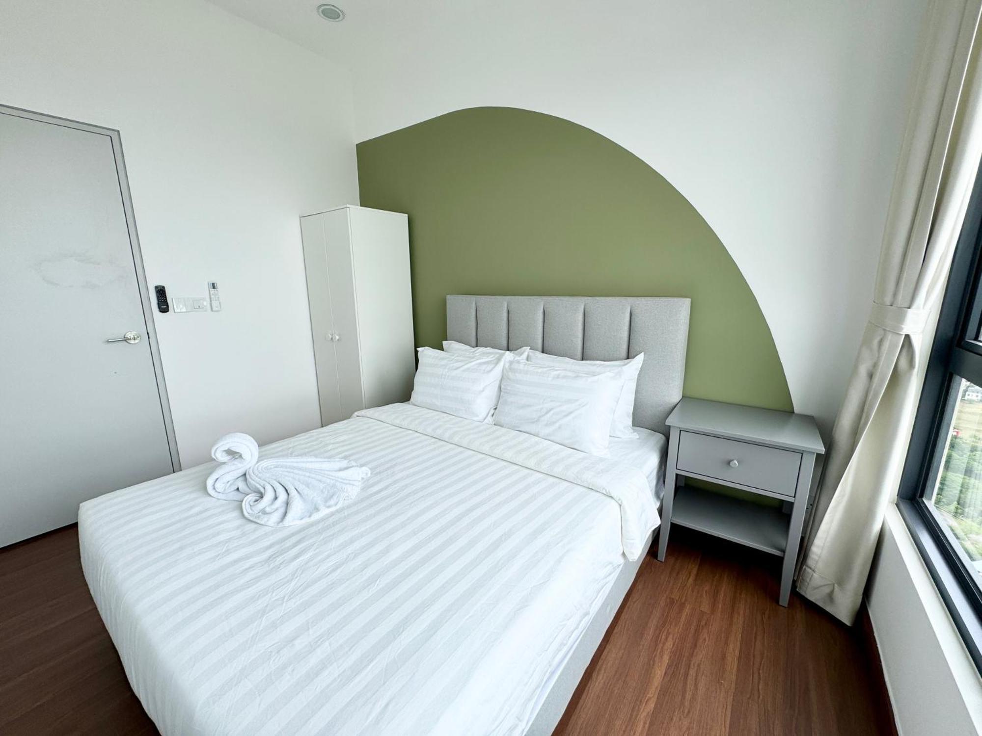 Sunsuria Forum Soho & Setia Alam By Moka Apartment